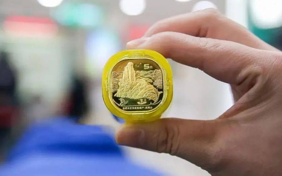 多年前发行的5元纪念币又火了<strong></p>
<p>火币中国</strong>,更多5元币今年预约,别错过