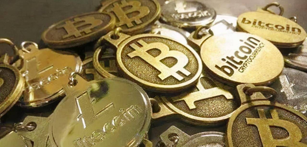 比特币首富李笑来<strong></p>
<p>比特币走势</strong>,用10万枚比特币套现135亿,称比特币是割韭菜