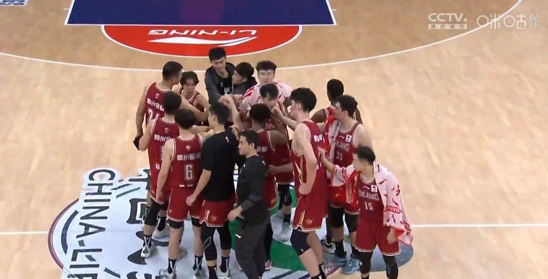 排名第一<strong></p>
<p>莱特币</strong>！浙江稠州金租男篮轻松收获4连胜