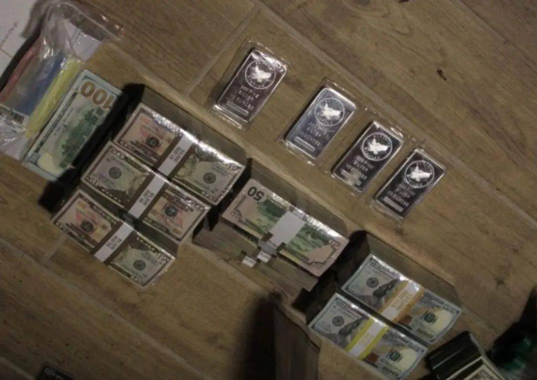 盗得34亿美元!22岁华裔小伙竟成黑客暴富家中堆满现金<strong></p>
<p>比特币交易网站</strong>,误入歧途终被抓!