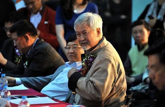 5年骗走百亿！傍上马斯克的中国骗子<strong></p>
<p>比特币交易网站</strong>，越活越嚣张