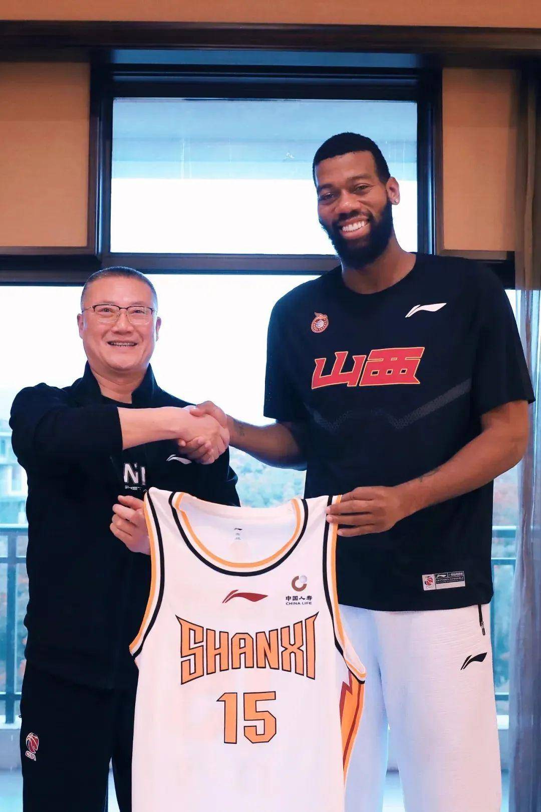 大外援报到<strong></p>
<p>门罗币</strong>！门罗加盟山西男篮