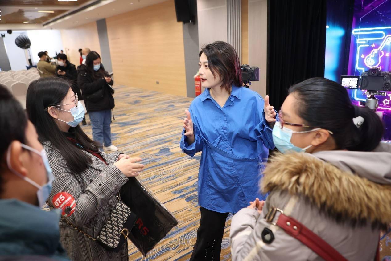 佳倍热爱 无惧挑战 EOS青年影像学院青岛站开讲