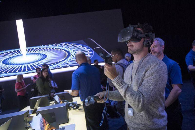 早报 | Paxlovid 因报价高未能纳入医保/iPhone 15 Pro 独占功能曝光/罗永浩回应投资人炮轰