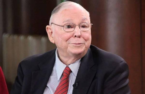 芒格呼吁美国禁止加密货币：中国树立<strong></p>
<p>美国货币</strong>了杰出榜样