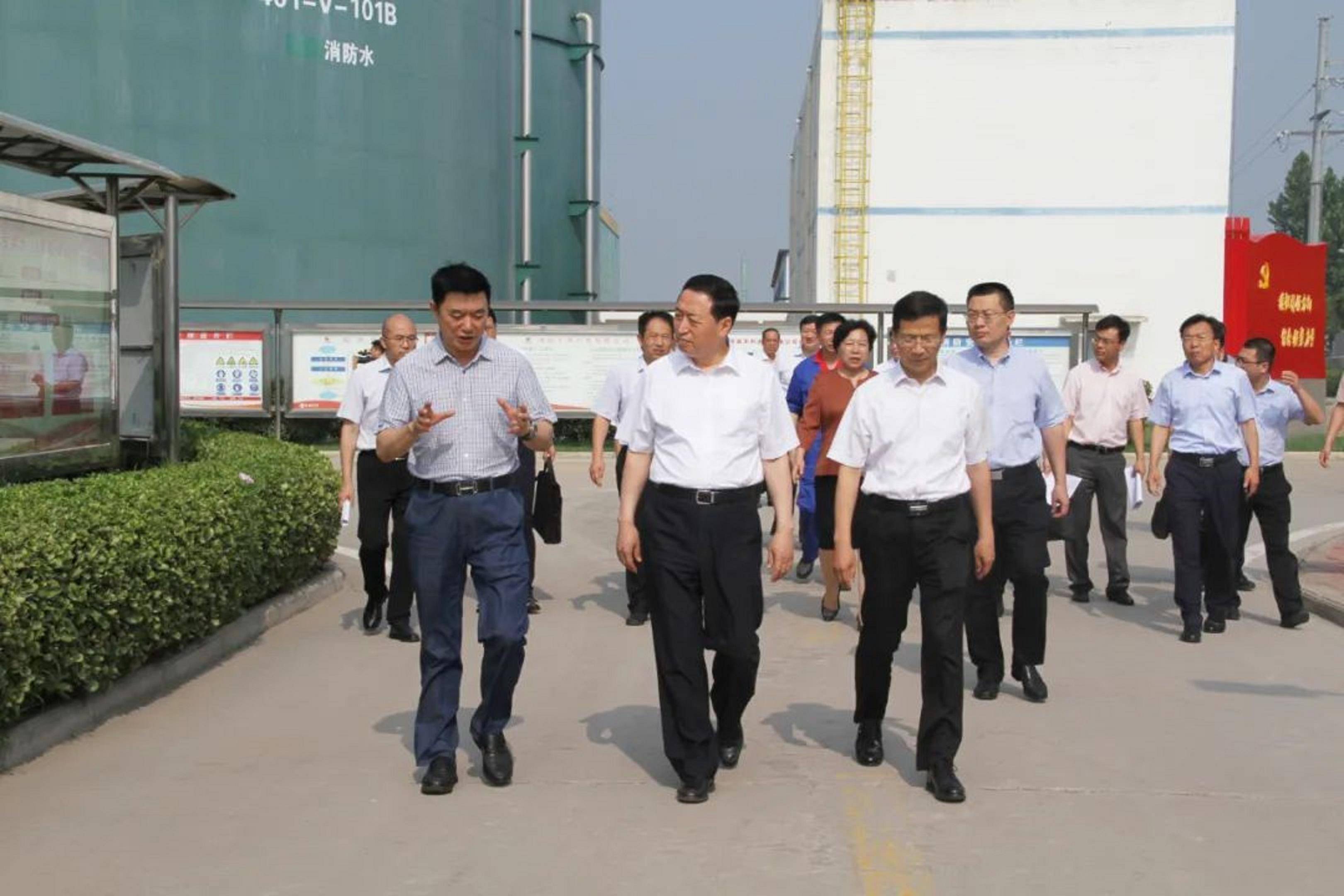 河南濮阳第一大民企：力压三全食品<strong></p>
<p>原油宝</strong>，年入75.5亿，掌门人26岁创业