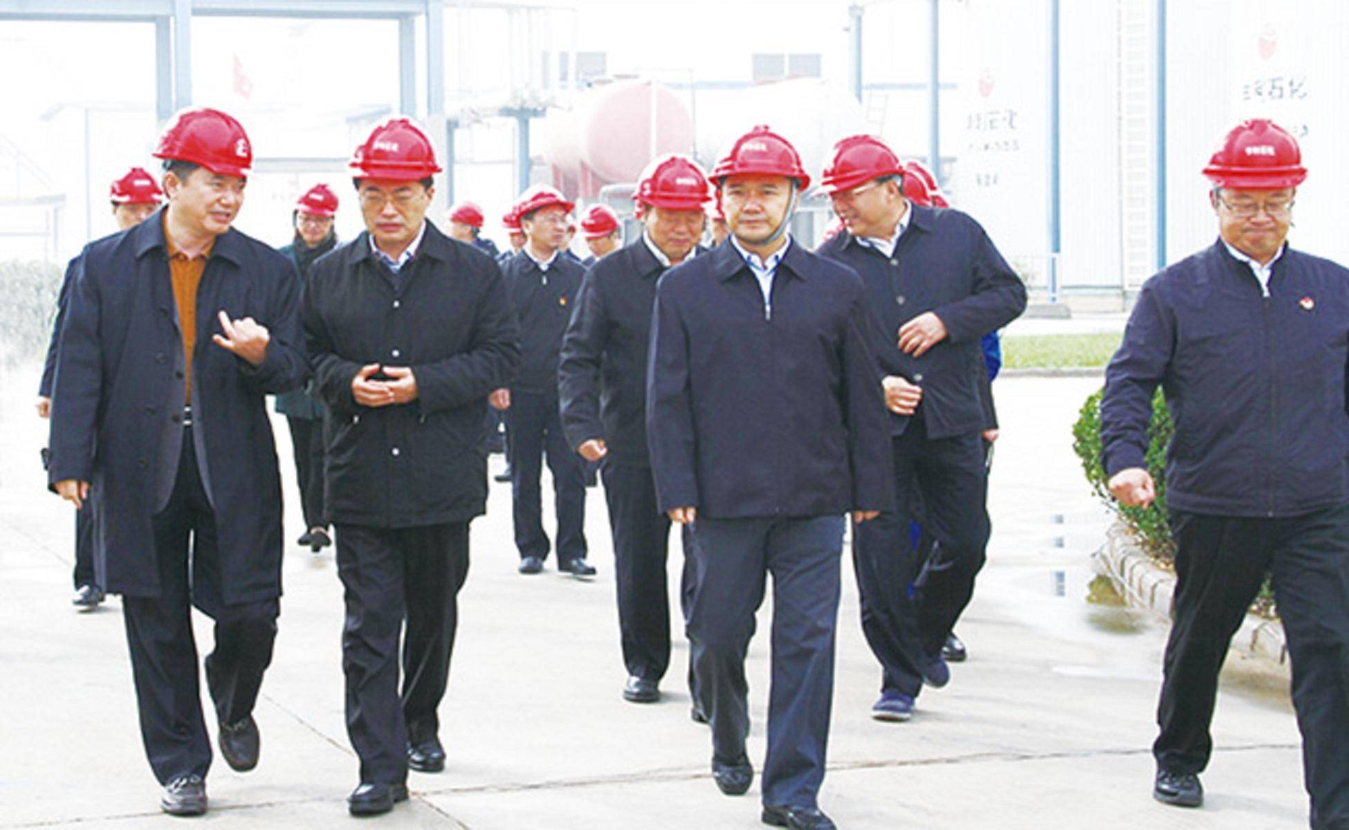 河南濮阳第一大民企：力压三全食品<strong></p>
<p>原油宝</strong>，年入75.5亿，掌门人26岁创业