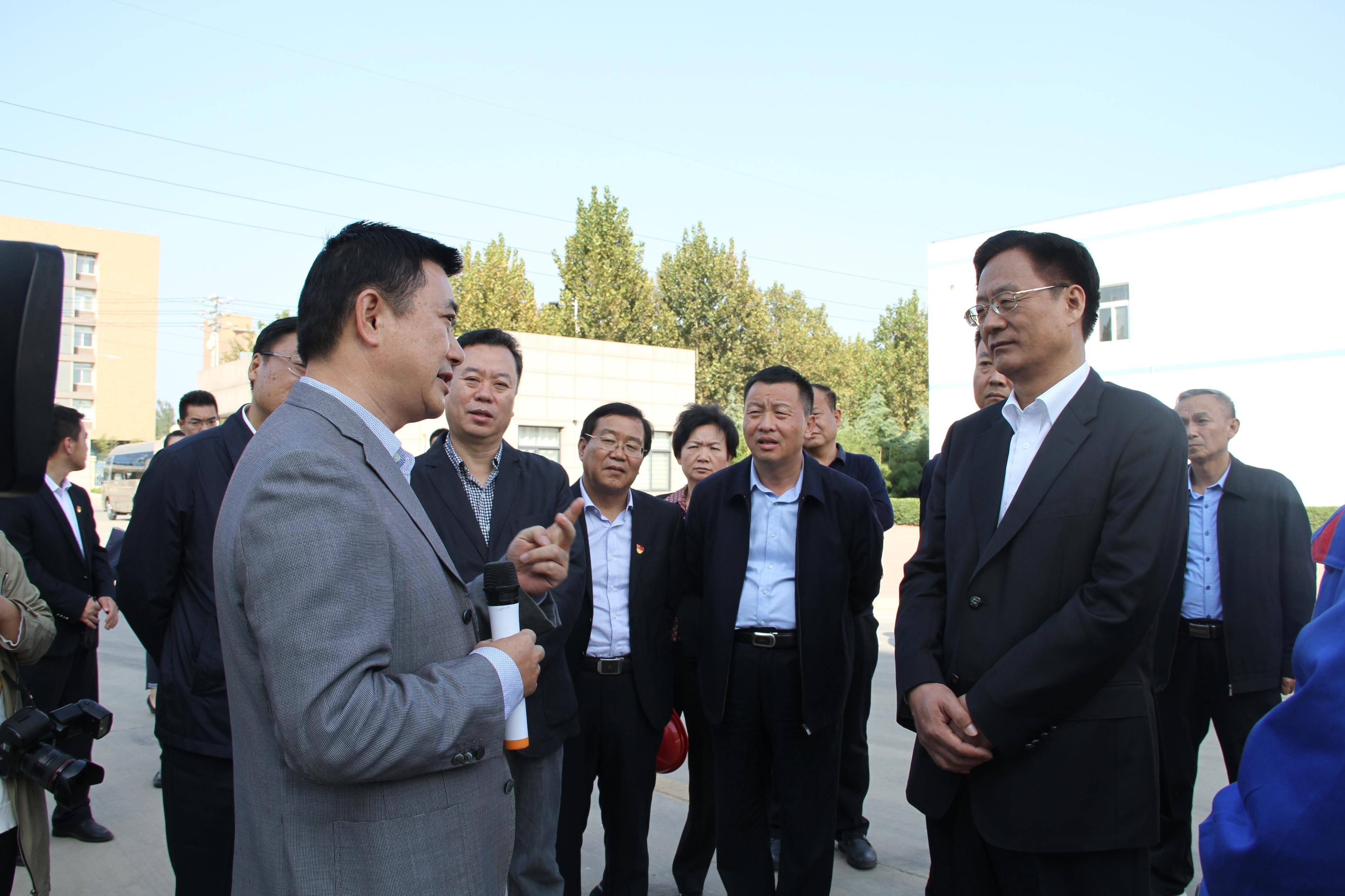 河南濮阳第一大民企：力压三全食品<strong></p>
<p>原油宝</strong>，年入75.5亿，掌门人26岁创业