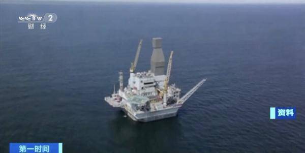 俄罗斯遭制裁<strong></p>
<p>美国原油</strong>,美国借机大量出售高价原油