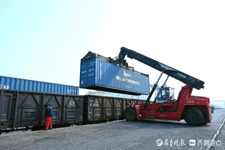 吞吐量同比增长4.8%<strong></p>
<p>原油密度</strong>！山东港口烟台港新年首月成绩单亮眼