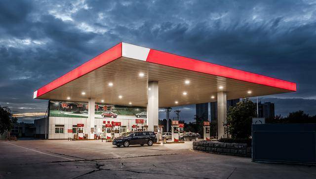 油价突变!3月17日加油站:92、95号汽油<strong></p>
<p>最新原油价格</strong>,零号柴油最新限价!