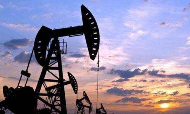 俄原油价格创8年新高!美国坐不住了<strong></p>
<p>最新原油价格</strong>,率先撤销对伊朗部分制裁!