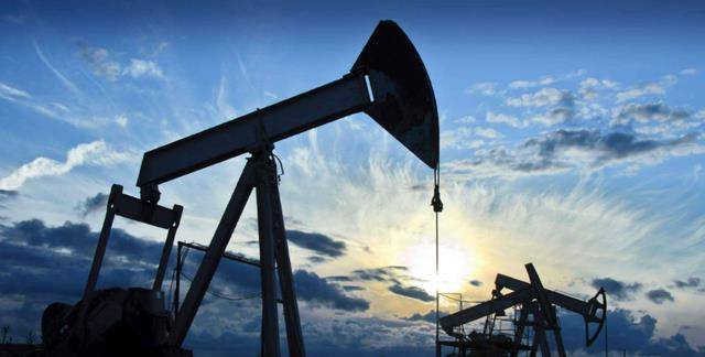 国外限价令或破产！国外原油跌破40美元<strong></p>
<p>wti原油价格实时</strong>，国外顶着压力在购买