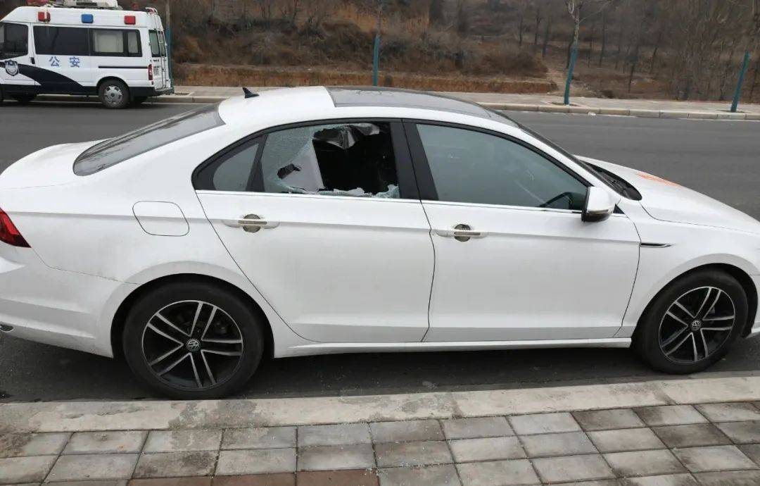 山晚早新闻丨太原交警严查严管市区机动车违法停车<strong></p>
<p>太原油价</strong>，新增58个电子探头；一男子拿着榔头一晚上砸了6辆车；油价调整今年首次“搁浅”