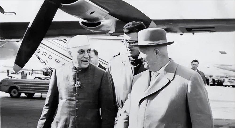 抢购原油？狂卖粮食？力挺俄罗斯<strong></p>
<p>美国狂买俄罗斯原油</strong>！印度这次为啥不听美国的？