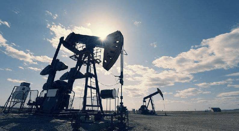 一吨的原油<strong></p>
<p>一桶原油是多少升</strong>，能提炼出多少汽油和柴油？它又是如何提炼的？