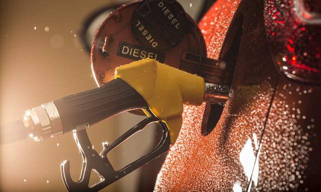 油价调整最新消息:今日4月11日<strong></p>
<p>一桶原油是多少升</strong>,92、95号汽油预计上调465元/吨