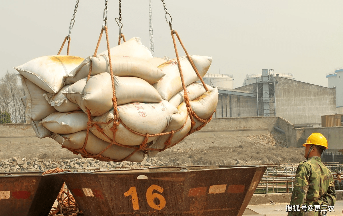 油价“变脸”预警<strong></p>
<p>现货原油</strong>！5月6日生猪、豆粕、淘鸡、玉米价格！有何变化