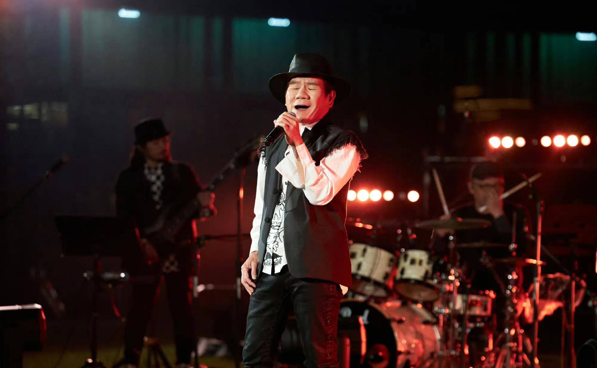 丁太升评论《宝岛季》No.3、没有证书<strong></p>
<p>原油多少钱一升</strong>，没有标准，值多少钱？