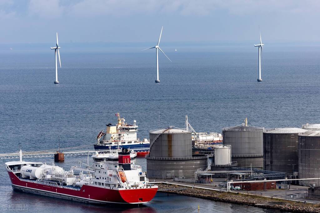 俄罗斯拟3月大幅削减出口<strong></p>
<p>原油价格</strong>，为原油价格提振，有望摆脱连跌颓势？