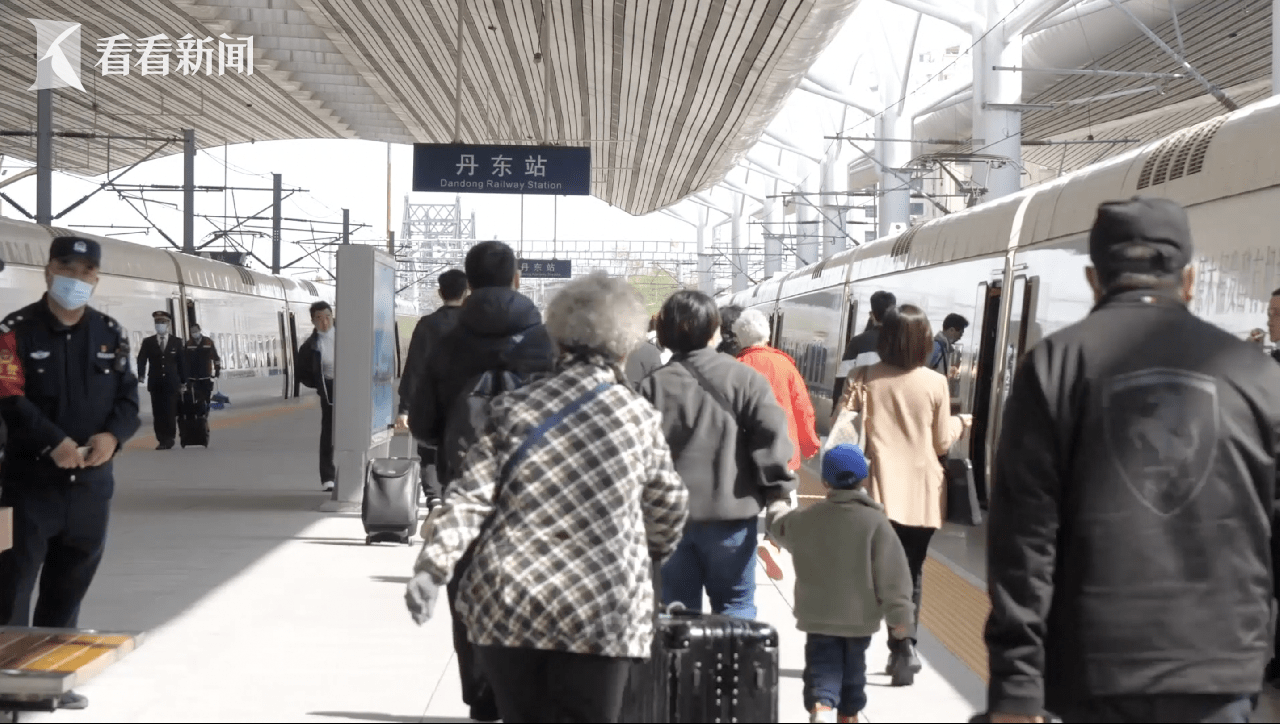 辽宁最美高铁“炒热”辽东游