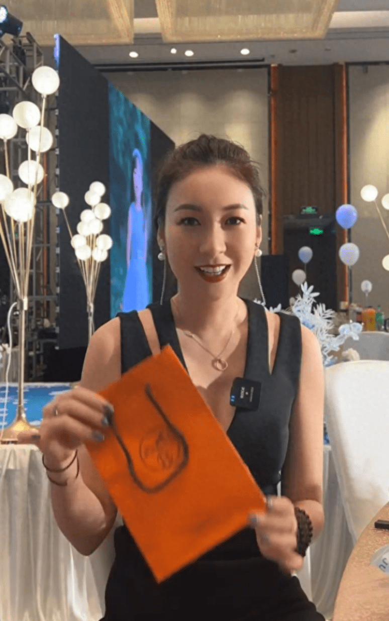 香港虚拟币案波及娱乐圈<strong></p>
<p>火山币虚拟</strong>,张智霖曾是代言人,TVB艺人自曝亏50万