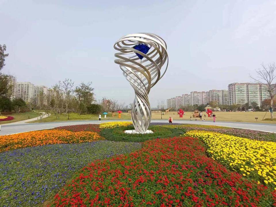 还绿于民、还景于城<strong></p>
<p>虚拟币绿建</strong>，临沭这座人民公园建在县城最好地块