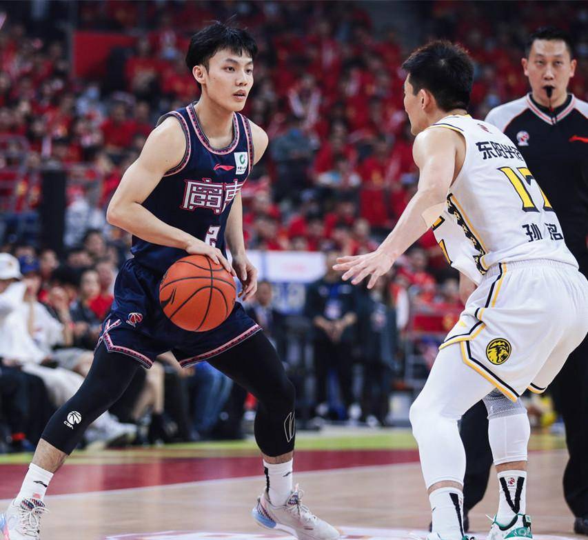 新年对决派上纯替补<strong></p>
<p>易派虚拟币</strong>,祝贺大战成遗憾,是谁搞砸了易建联的盛宴?