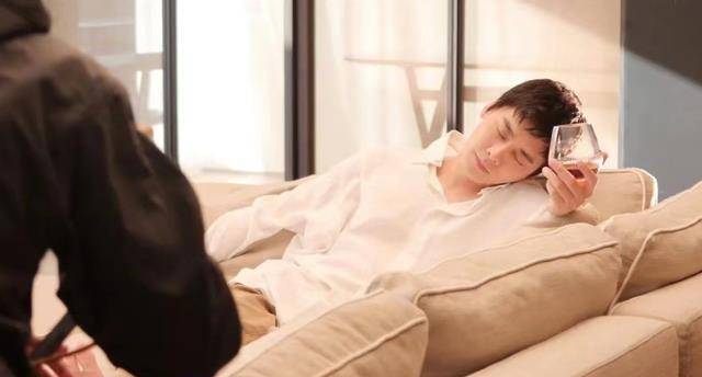 李易峰作品被下架<strong></p>
<p>易架虚拟币</strong>，湾湾V指数飙升，郭子瑜拿下类目榜第一名