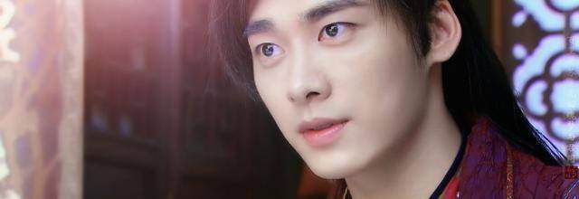 原创李易峰作品被下架<strong></p>
<p>易架虚拟币</strong>,湾湾V指数飙升,郭子瑜拿下类目榜第一名