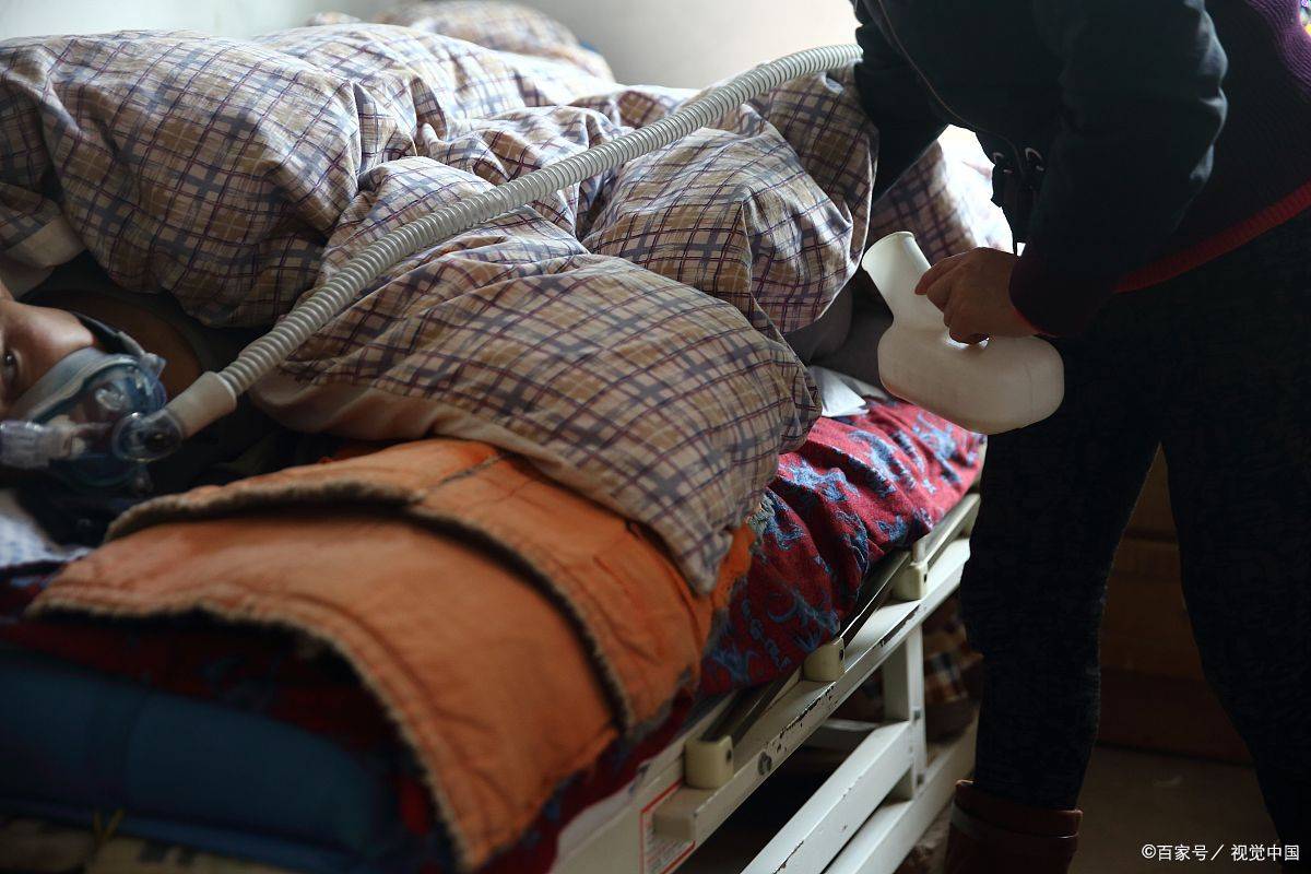 渐冻症患者每天晨起总卡一口痰<strong></p>
<p>虚拟币冻卡</strong>?当心病情加重