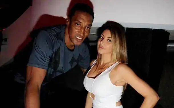 皮蓬前妻拉尔萨- 50岁身材不输卡戴珊<strong></p>
<p>虚拟币冻卡</strong>,展现冻卵技术和坚定爱情