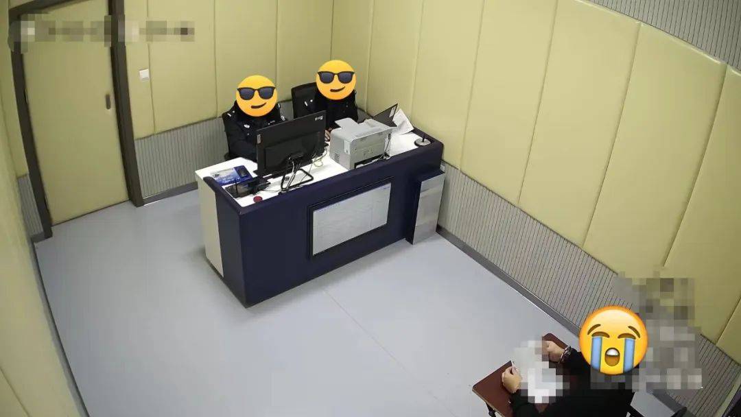 利用虚拟币实施传销活动<strong></p>
<p>币虚拟币</strong>，涉案20余亿元，警方劝投两名潜逃嫌疑人