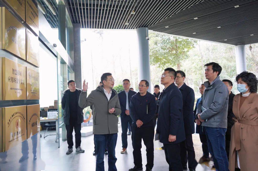 市发改委主要负责同志赴成都产业集团、成都交子金控集团调研数据应用、要素交易和信用平台建设情况