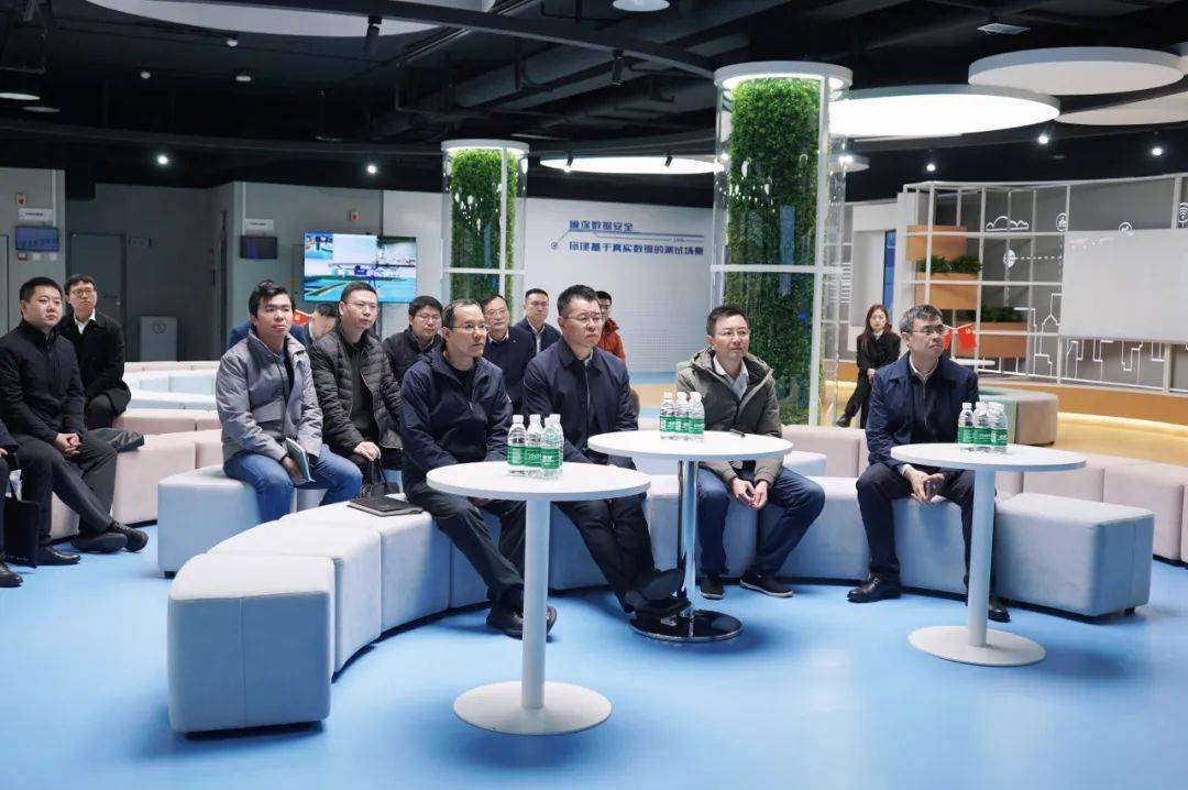 市发改委主要负责同志赴成都产业集团、成都交子金控集团调研数据应用、要素交易和信用平台建设情况