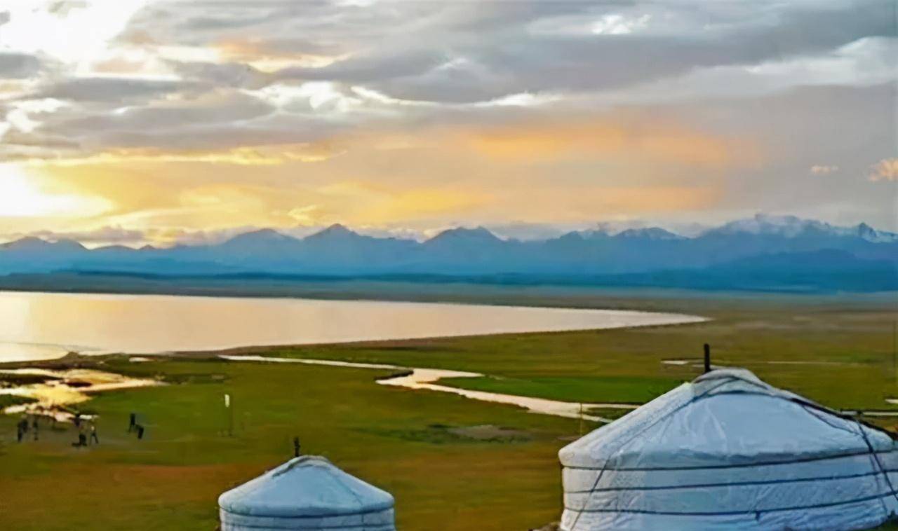 直击蒙古的“忍者淘金工”:牧民化身盗金贼<strong></p>
<p>挖金虚拟币</strong>,草地里挖孔淘出黄金