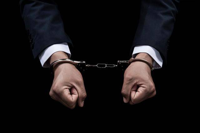 社论:虚拟币新型洗钱犯罪<strong></p>
<p>安全虚拟币</strong>,斩断网络黑金暗流,共筑金融安全防线