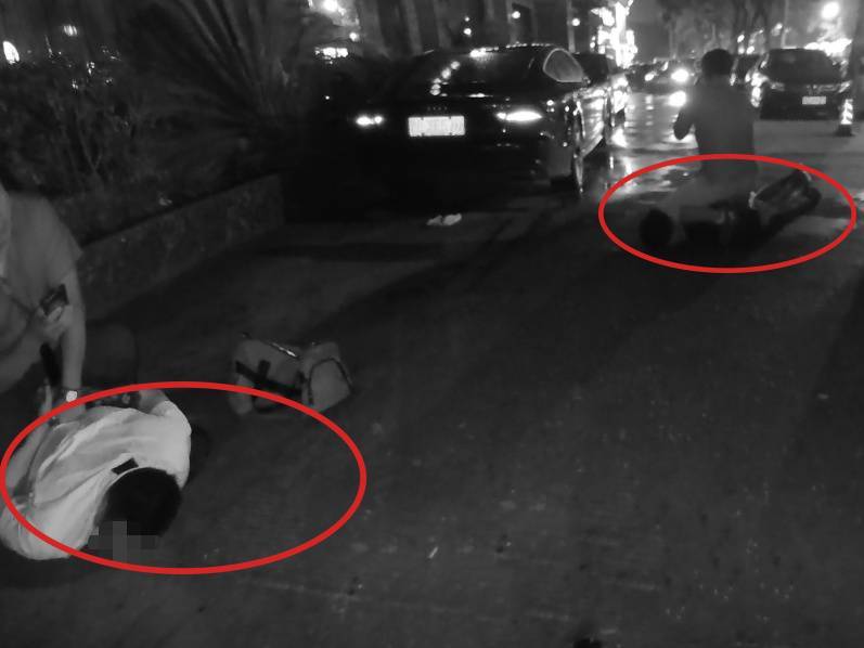 听信假军官“男友”投资建议<strong></p>
<p>虚拟领先币</strong>，女子欲用百万现金买虚拟币被警方劝止