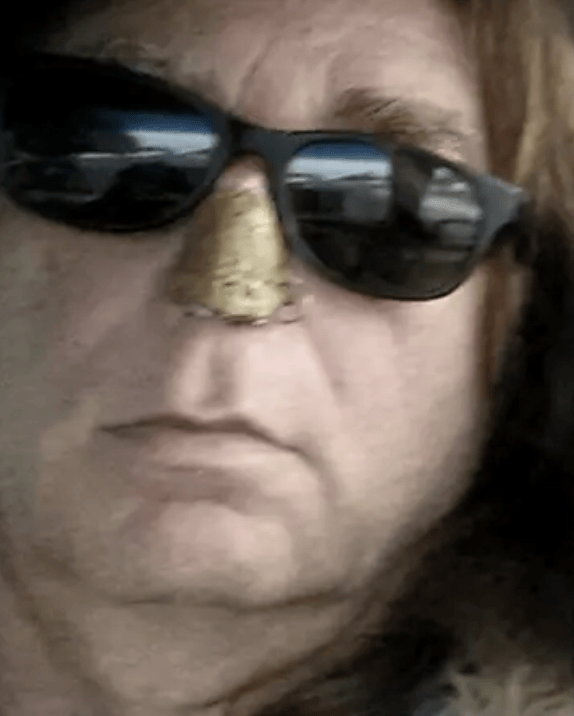 被指控长期诱迫、性虐年轻男性<strong></p>
<p>虚拟币通缉</strong>,美知名时装品牌前CEO拒不认罪