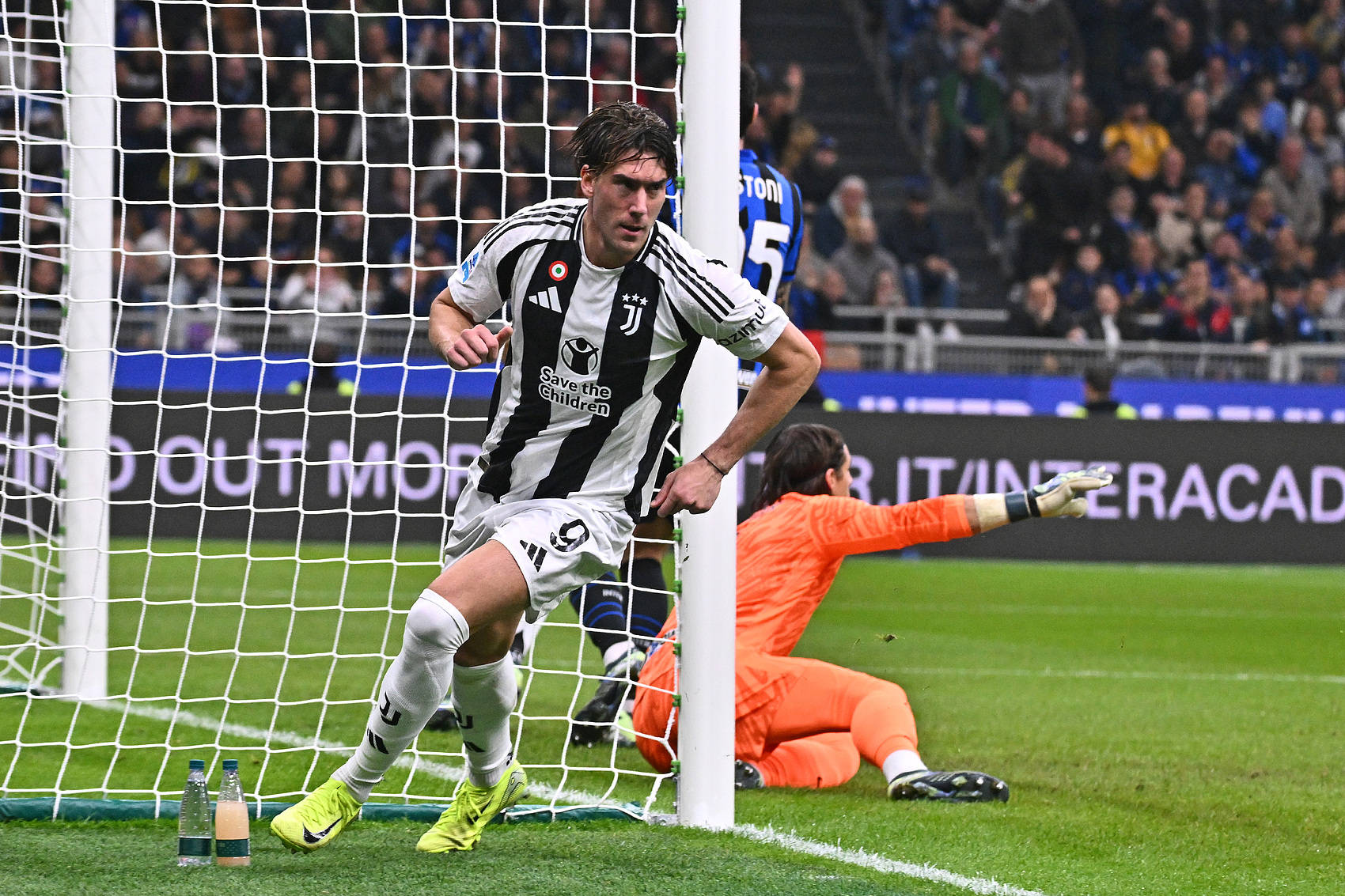 意甲-进球大战<strong></p>
<p>虚拟币通缉</strong>！泽林斯基双响伊尔迪兹两球 国米4-4尤文