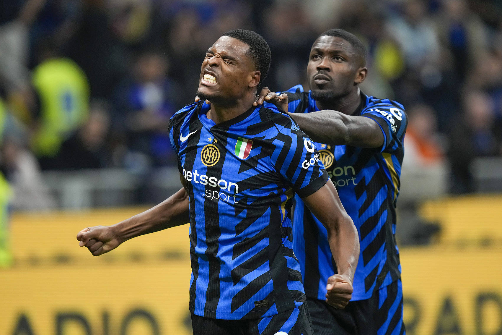 意甲-进球大战<strong></p>
<p>虚拟币通缉</strong>！泽林斯基双响伊尔迪兹两球 国米4-4尤文