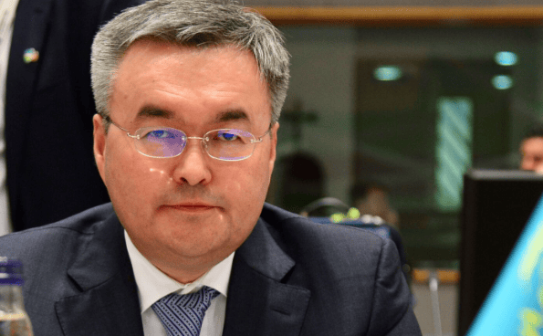 出人意料<strong></p>
<p>虚拟币通缉</strong>！哈萨克斯坦开了个坏头！俄盟友纷纷砸起中俄“招牌”？