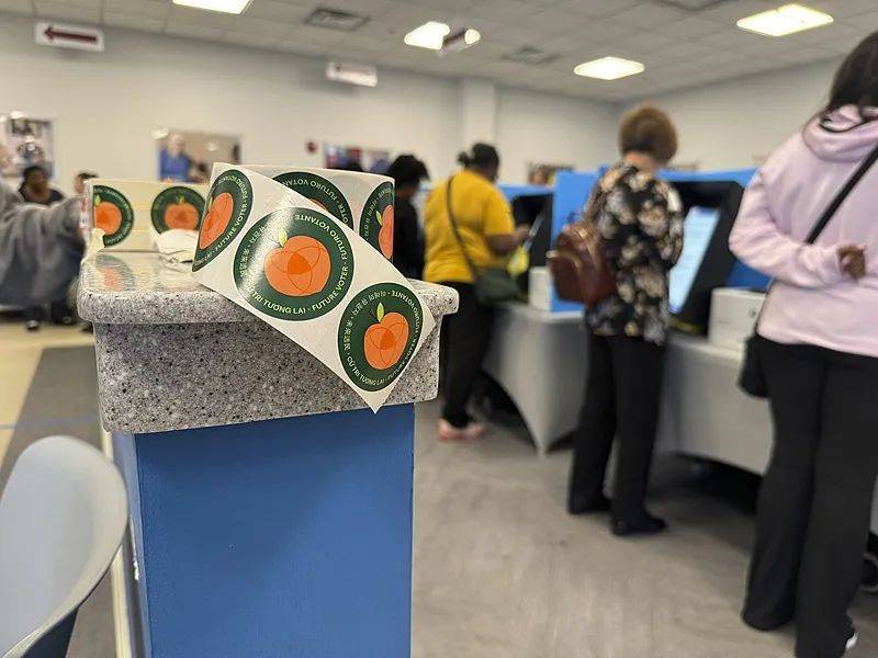 这个民调七大摇摆州全翻红<strong></p>
<p>虚拟币CG</strong>,特朗普胜算多大?