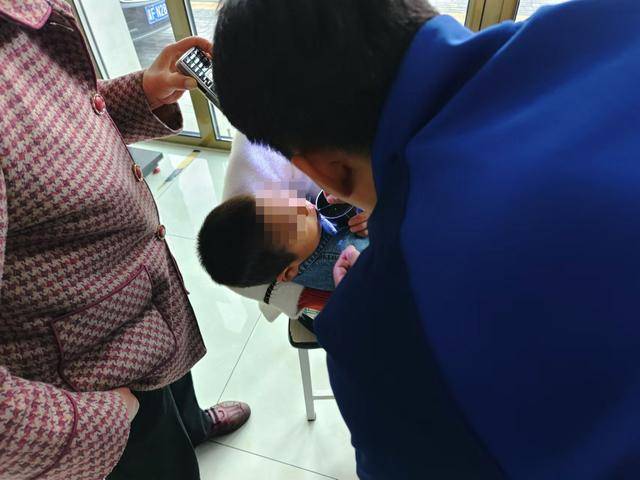 北京五岁男童把鱼钩放进嘴<strong></p>
<p>虚拟币CG</strong>，家长发现抱着孩子直奔消防站