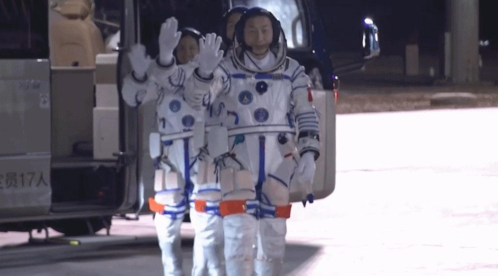 “90后”初上太空<strong></p>
<p>虚拟币跨期</strong>!见证高燃瞬间 神舟十九号发射精华浓缩版→