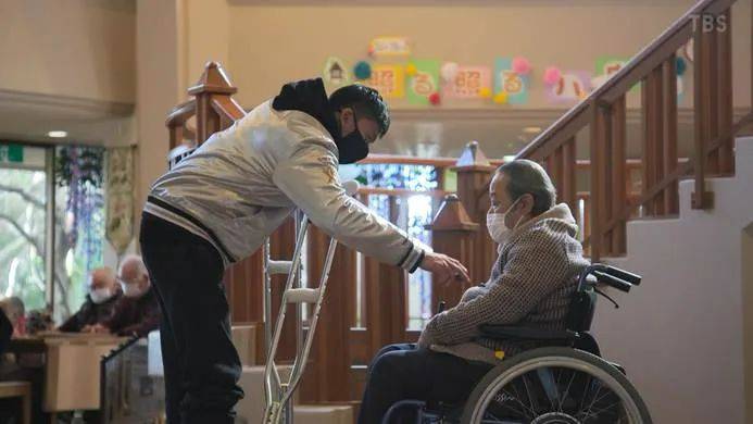 盼着退休的年轻人<strong></p>
<p>虚拟币跨期</strong>,提前30年看养老院