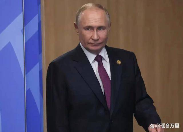 红军城被围!2万乌军撤离<strong></p>
<p>虚拟币跨境</strong>,乌总司令亲赴前线,这时想起中国了?