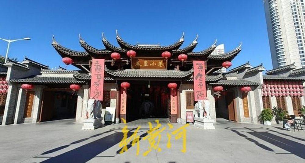 秦皇岛一网红夜市被指违规占用规划绿地却经营4年之久<strong></p>
<p>虚拟币JT</strong>，当地回应：无审批手续 | 刚调查