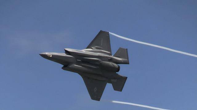 美军：飞行员慌乱中弃机弹射时<strong></p>
<p>虚拟币JT</strong>，F-35战机并未失控