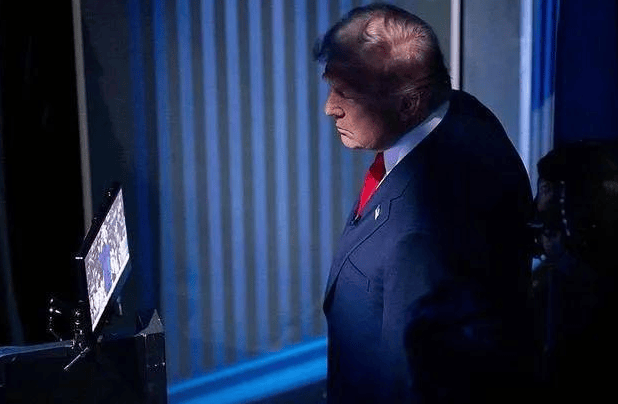 一夜之间<strong></p>
<p>虚拟币JT</strong>，哈里斯丑闻传遍全球！最后时刻，特朗普将彻底翻身？